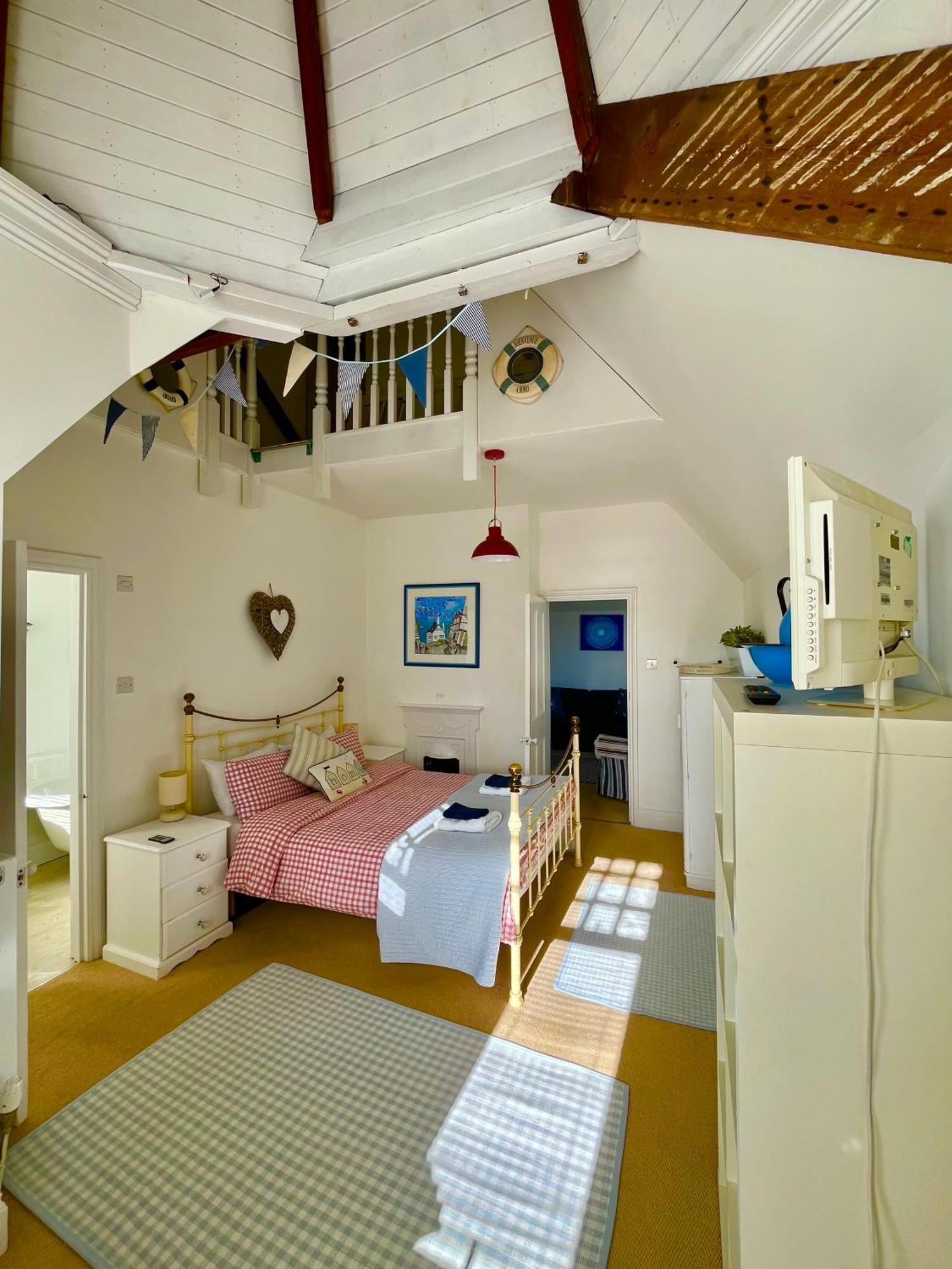 Lyme Regis Renovated Period Seaside Flat公寓 外观 照片